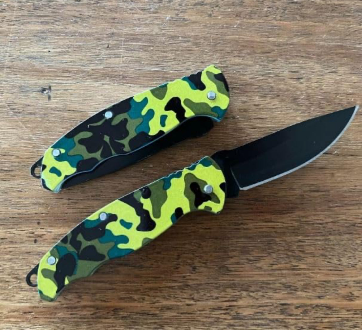 Mini Pocket Compact Folding Knife for Keychain, EDC,
Camping, Travel & Utility Use
